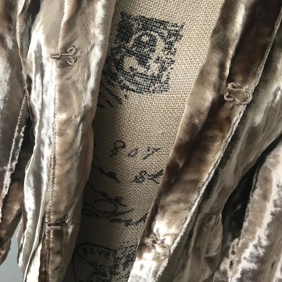 VALERIE STEVENS womens brown faux fur shiny jacket - Picture 3 of 6